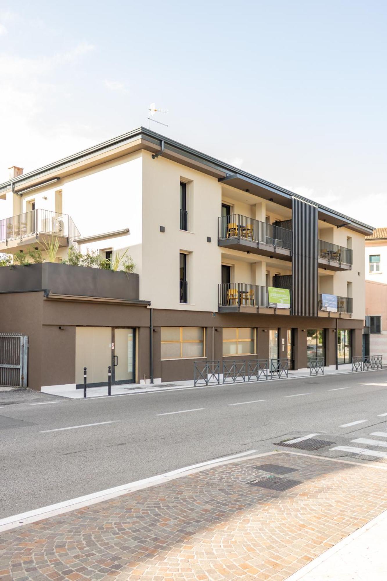 Apartmentsgarda Garda  Ngoại thất bức ảnh